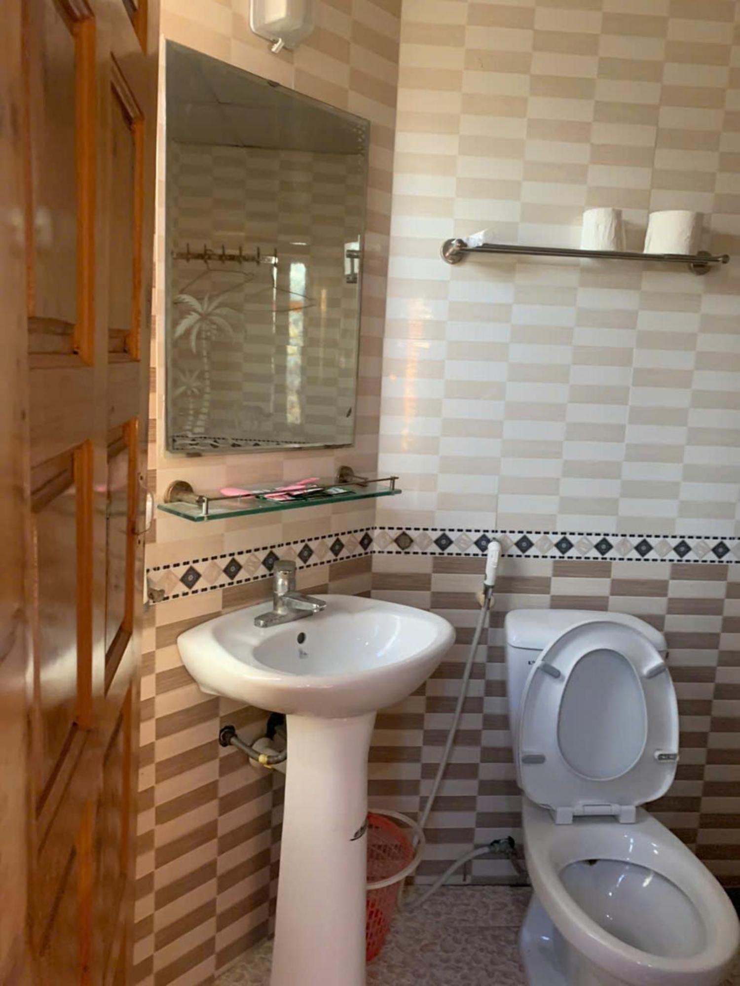 Ho Nui Dinh Hotel Νιν Μπιν Εξωτερικό φωτογραφία